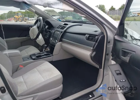 2013 Toyota Camry Le z USA, uszkodzony, nr VIN 4T1BF1FK8DU723045